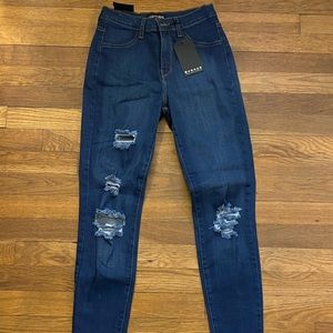 Fashion Nova Size 9 skinny jean